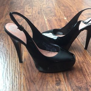 Shoes size 9 Vince Camuto.  Black w 4” heels.